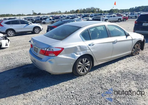 2015 Honda Accord Lx z USA, uszkodzony, nr VIN 1HGCR2F3XFA106685